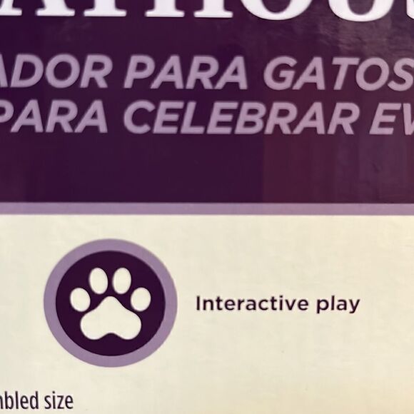 HEART TO TAIL TAILGATE CAT SCRATCHING PLAYHOUSE WITH CATNIP CAT HOUSE NEW IN BOX - Picture 7 of 9